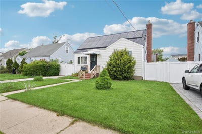 /international/us/1043-thomas-avenue-baldwin-ny-110108338790/