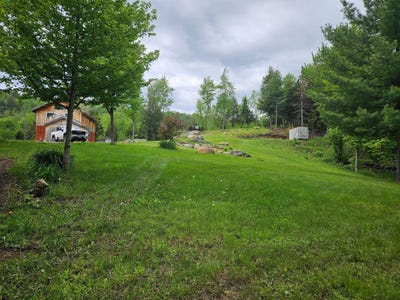 /international/us/826-bousquet-road-lowell-vt-110101658195/
