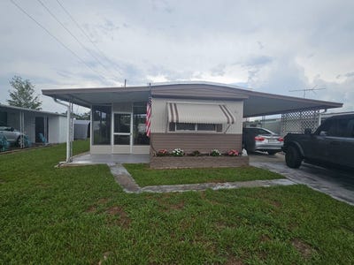 /international/us/506-w-noble-ave-bushnell-fl-110100200595/