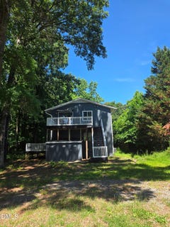 /international/us/902-w-chatham-street-cary-nc-110108080585/