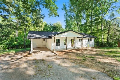 /international/us/407-beechwood-circle-greenwood-sc-110108146057/