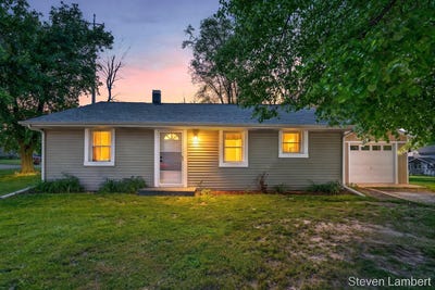 /international/us/1028-s-hayes-street-hastings-mi-110108129036/