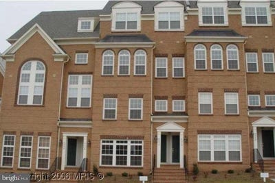 /international/us/9532-walker-way-manassas-park-va-110108654765/