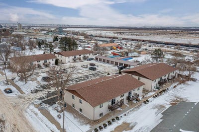 /international/us/1511-4th-street-west-williston-nd-110105359526/