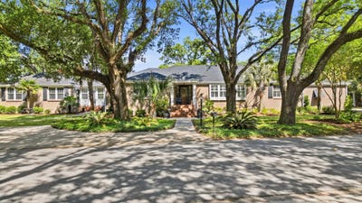 /international/us/229-e-bay-st-georgetown-sc-110108201405/