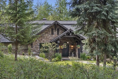 /international/us/1-ridge-crest-court-whitefish-mt-110100773364/