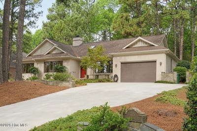 /international/us/715-lake-forest-drive-se-pinehurst-nc-110120041029/
