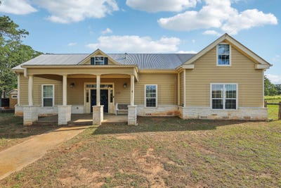 /international/us/1200-county-road-211-giddings-tx-110100764064/
