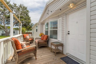 /international/us/4389-maple-avenue-edgewater-fl-110097331768/