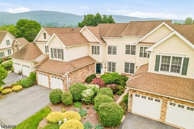 /international/us/56-briar-ct-hardyston-twp-nj-110109885250/