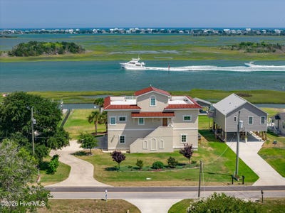 /international/us/1044-mallard-bay-drive-hampstead-nc-110119305367/