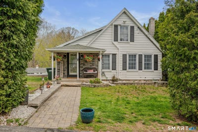 /international/us/1352-north-road-groton-ct-110107866787/