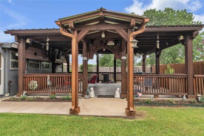 /international/us/7613-clover-lane-watauga-tx-110105753223/