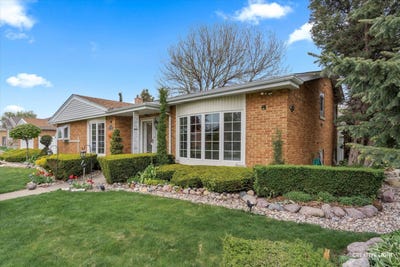 /international/us/5548-oak-center-drive-oak-lawn-il-110099335842/
