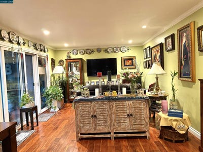 /international/us/1036-oak-grove-rd-concord-ca-110107603029/