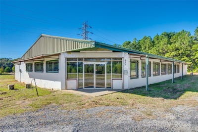 /international/us/4321-catawba-river-road-fort-lawn-sc-110095174760/