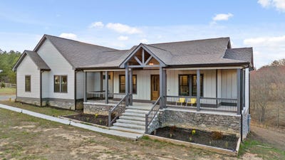 /international/us/2323-river-bluffs-drive-jasper-tn-110108538044/