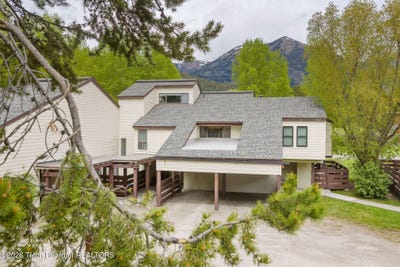 /international/us/3620-teton-wilson-wy-110108178377/