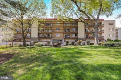 /international/us/10300-westlake-drive-bethesda-md-110100631303/