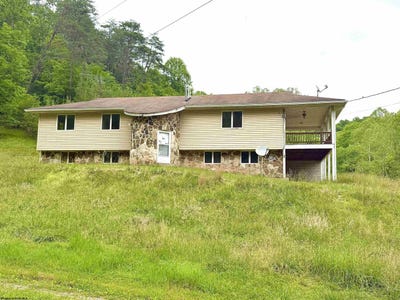 /international/us/973-bonnett-hollow-glenville-wv-110108493531/