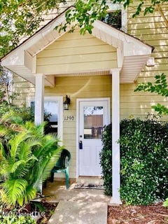 /international/us/1290-tropical-cove-gulfport-ms-110097611332/