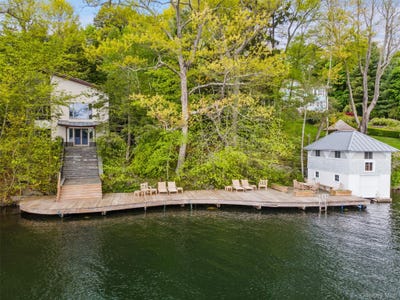 /international/us/324-w-lake-boulevard-mahopac-ny-110107932513/