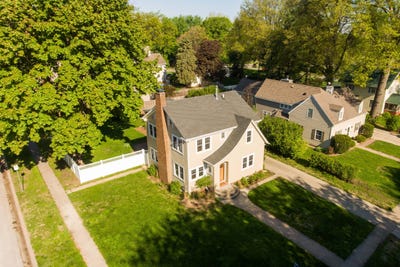 /international/us/901-n-b-street-indianola-ia-110106588528/