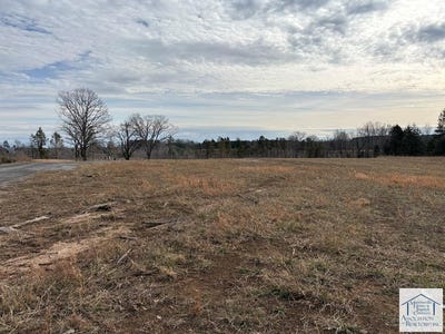 /international/us/100-drag-mountain-road-ridgeway-va-110105803187/