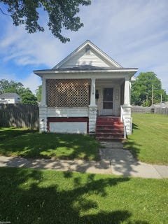 /international/us/1819-10th-street-port-huron-al-110108806533/