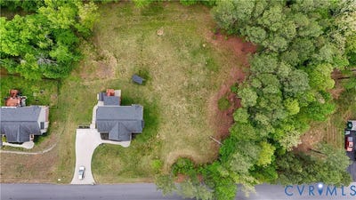 /international/us/thomas-circle-farmville-va-110107681141/