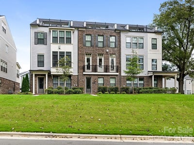 /international/us/2555-deacon-avenue-charlotte-nc-110107453890/