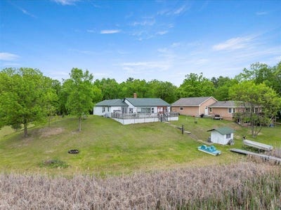 /international/us/19596-eastwood-drive-nevis-mn-110100563382/