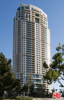 /international/us/1-w-century-dr-los-angeles-ca-110103273223/