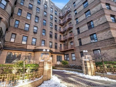 /international/us/1120-brighton-beach-avenue-brooklyn-ny-110097347319/