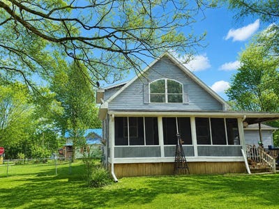 /international/us/243-e-catherine-street-bellevue-mi-110107845132/