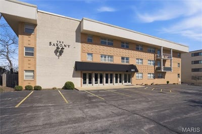 /international/us/8631-old-bonhomme-road-st-louis-mn-110108480599/