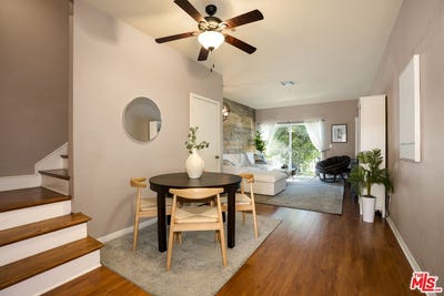 /international/us/6525-woodman-ave-valley-glen-ca-110120408601/