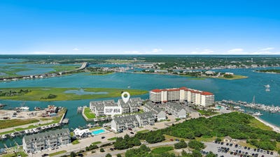 /international/us/200-olde-towne-yacht-club-drive-morehead-city-nc-110109190144/
