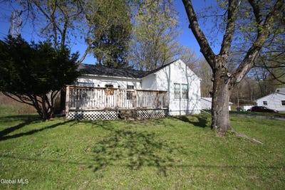 /international/us/1-western-avenue-feura-bush-ny-110107479661/