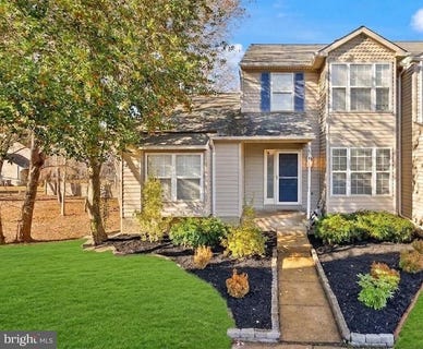 /international/us/5610-gosling-court-clifton-va-110108580416/