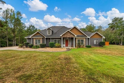 /international/us/832-voorhees-road-hamilton-ga-110110318453/