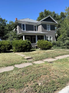 /international/us/200-e-17th-street-hays-ks-110107211703/