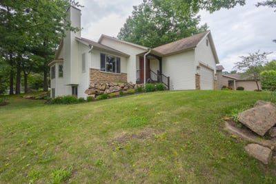/international/us/1802-fawn-avenue-schofield-wi-110100514534/