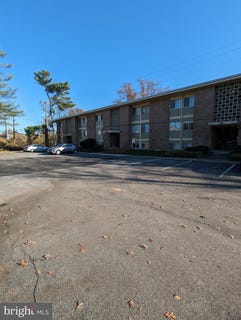 /international/us/7145-donnell-place-district-heights-md-110107893912/