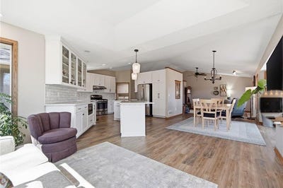 /international/us/19331-baldwin-street-nw-elk-river-mn-110107519684/
