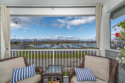 /international/us/2036-marina-court-bigfork-mt-110103484416/