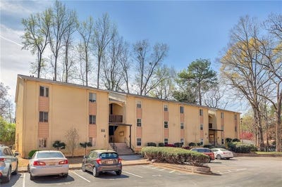 /international/us/2390-lawrenceville-highway-decatur-ga-110106819205/