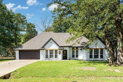 /international/us/105-royalwood-drive-enchanted-oaks-tx-110097277523/