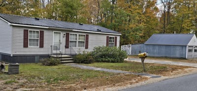 /international/us/571-greenwood-road-norway-me-110120487374/