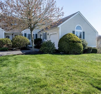/international/us/1-ironwood-path-mashpee-ma-110107994745/